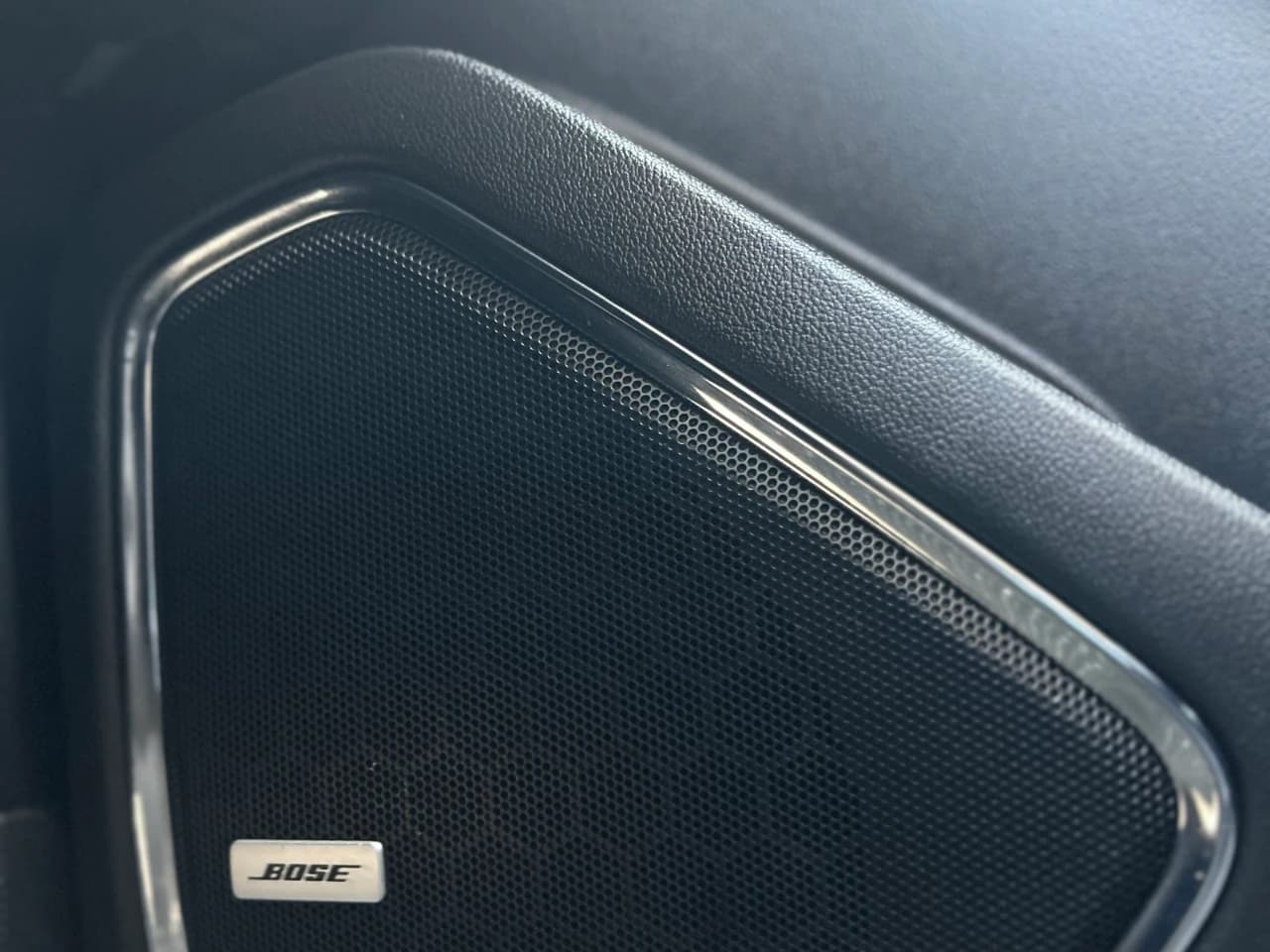 2016 GMC Yukon XL - Image 17