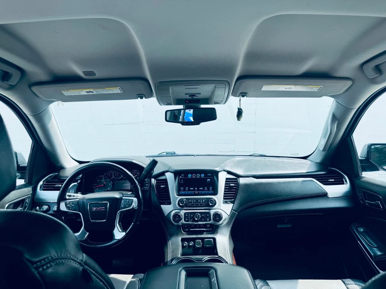 2020 GMC Yukon XL - Image 13