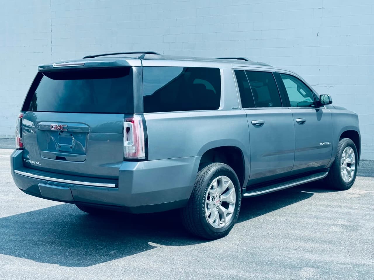 2020 GMC Yukon XL - Image 10