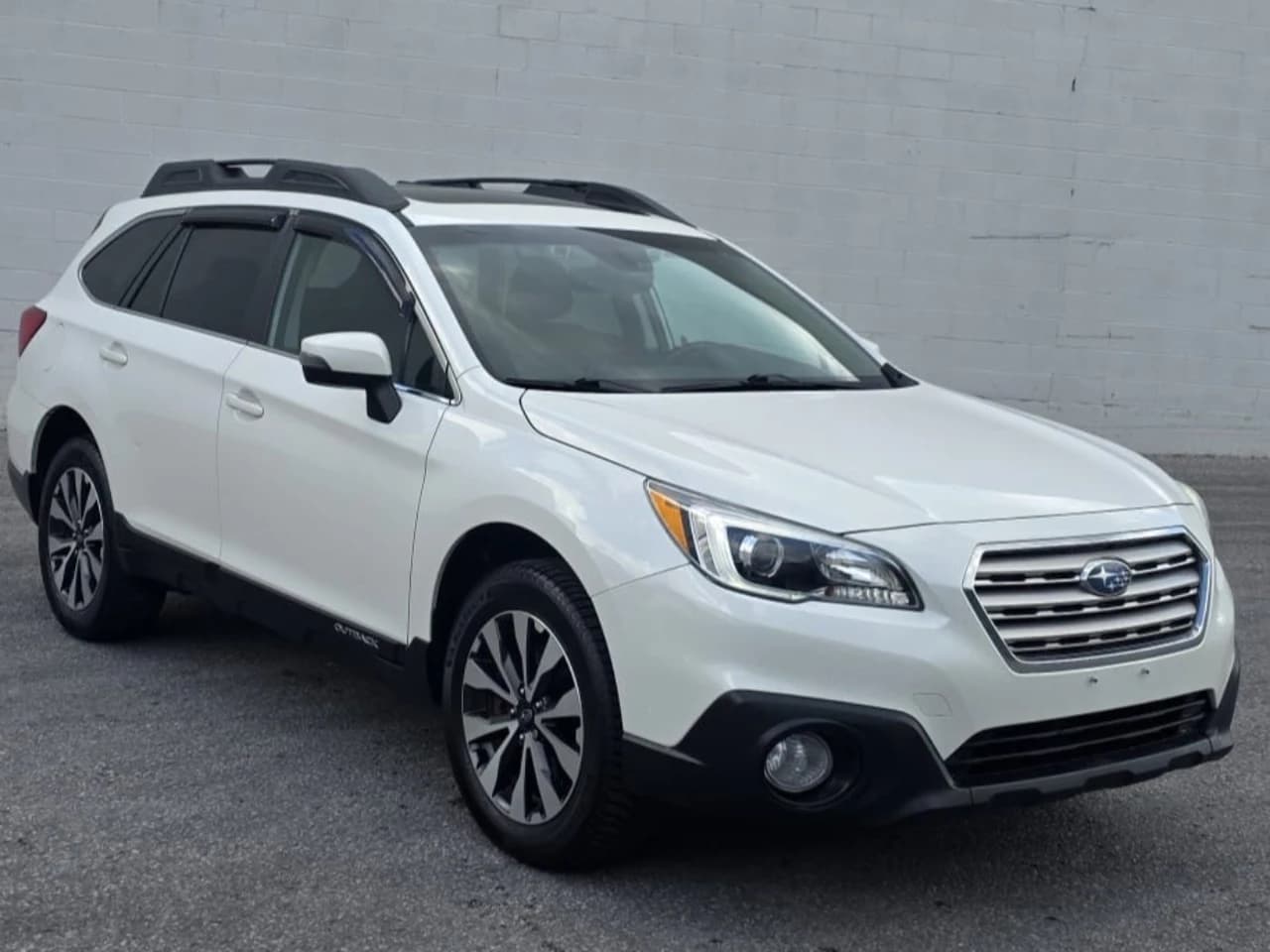 2017 Subaru Outback - Image 5
