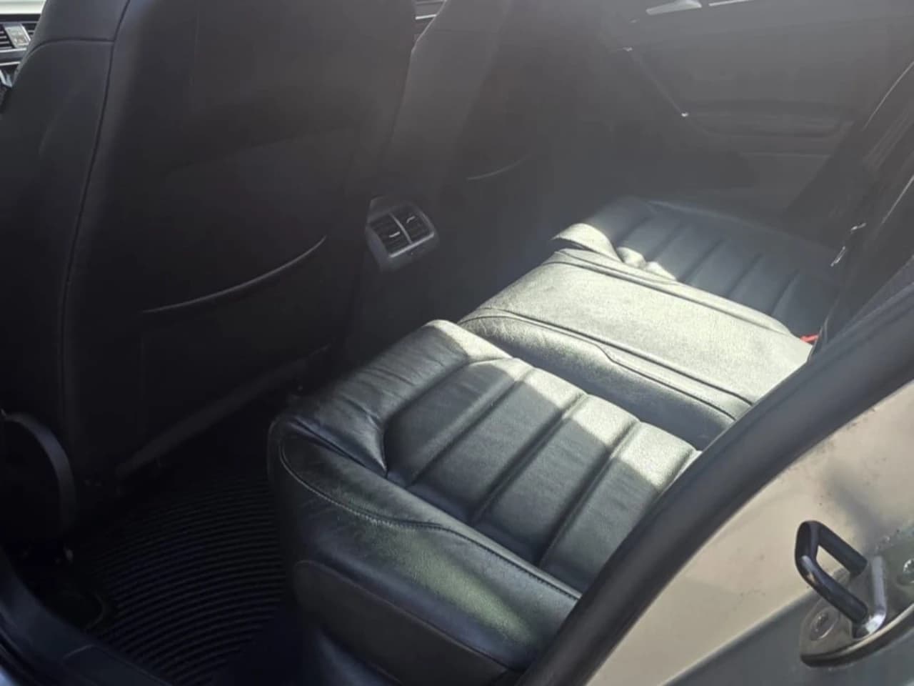 2015 Volkswagen Golf Sportwagon - Image 12
