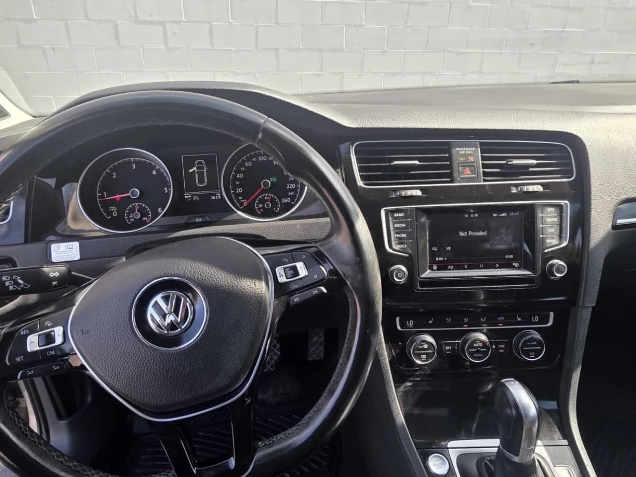 2015 Volkswagen Golf Sportwagon - Image 8