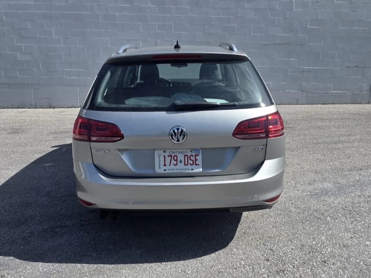 2015 Volkswagen Golf Sportwagon - Image 7