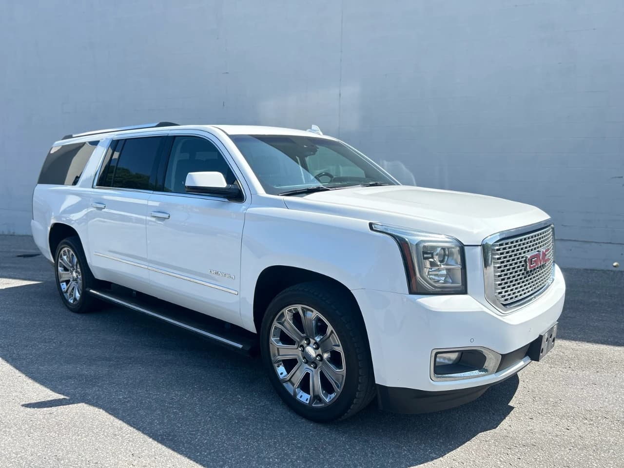 2016 GMC Yukon XL - Image 5
