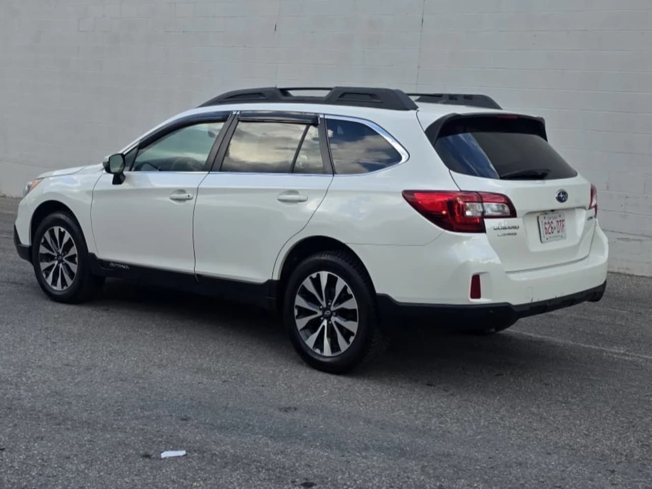 2017 Subaru Outback - Image 2