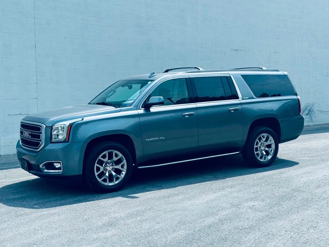 2020 GMC Yukon XL - Image 5