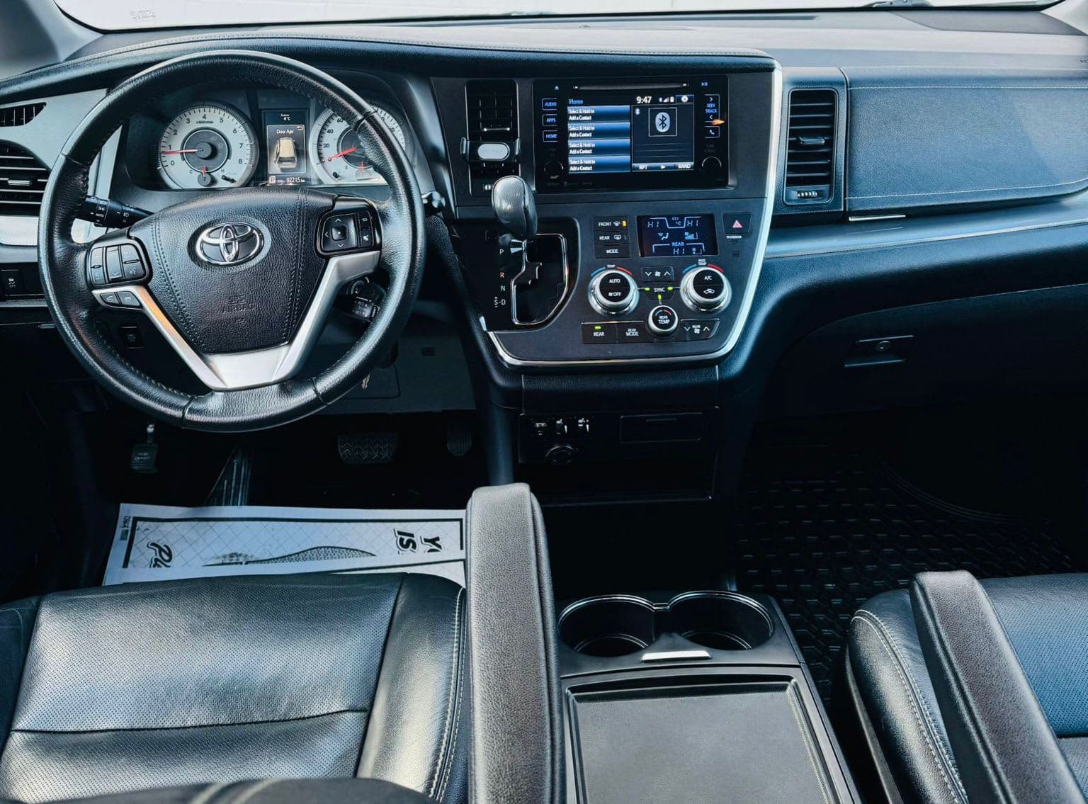 2017 Toyota Sienna - Image 7