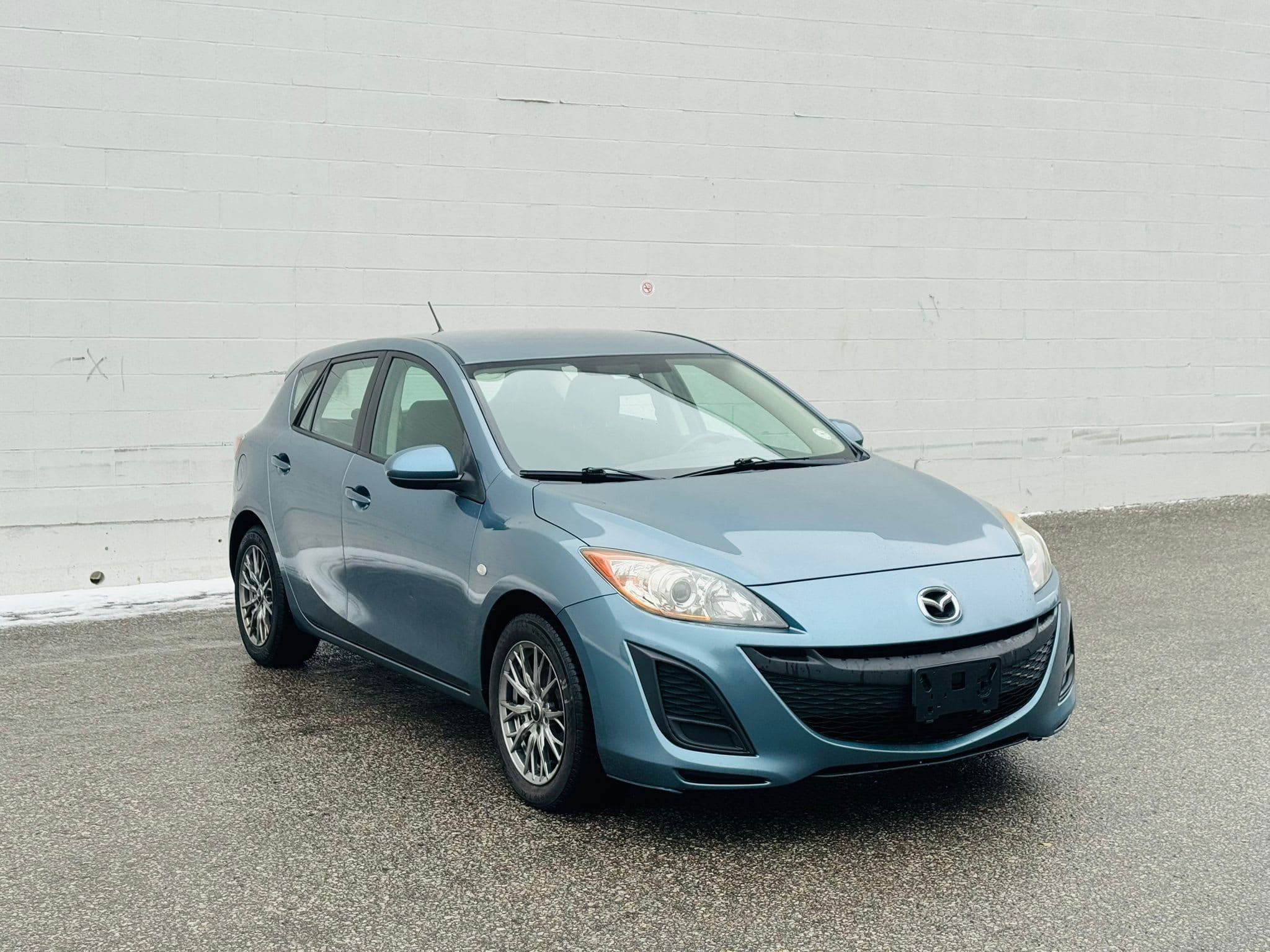 2010 Mazda Mazda 3 - Image 3