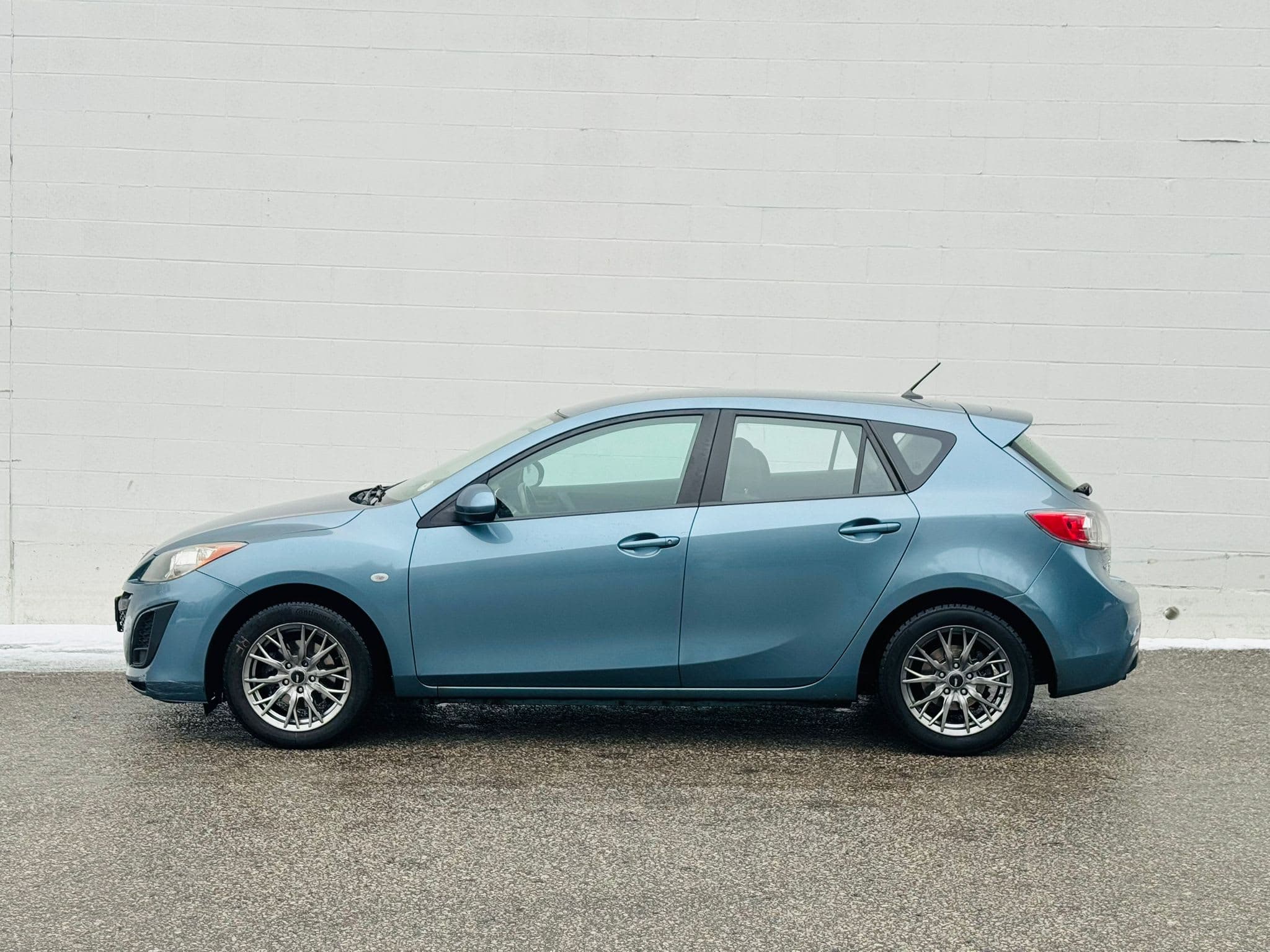 2010 Mazda Mazda 3 - Image 5