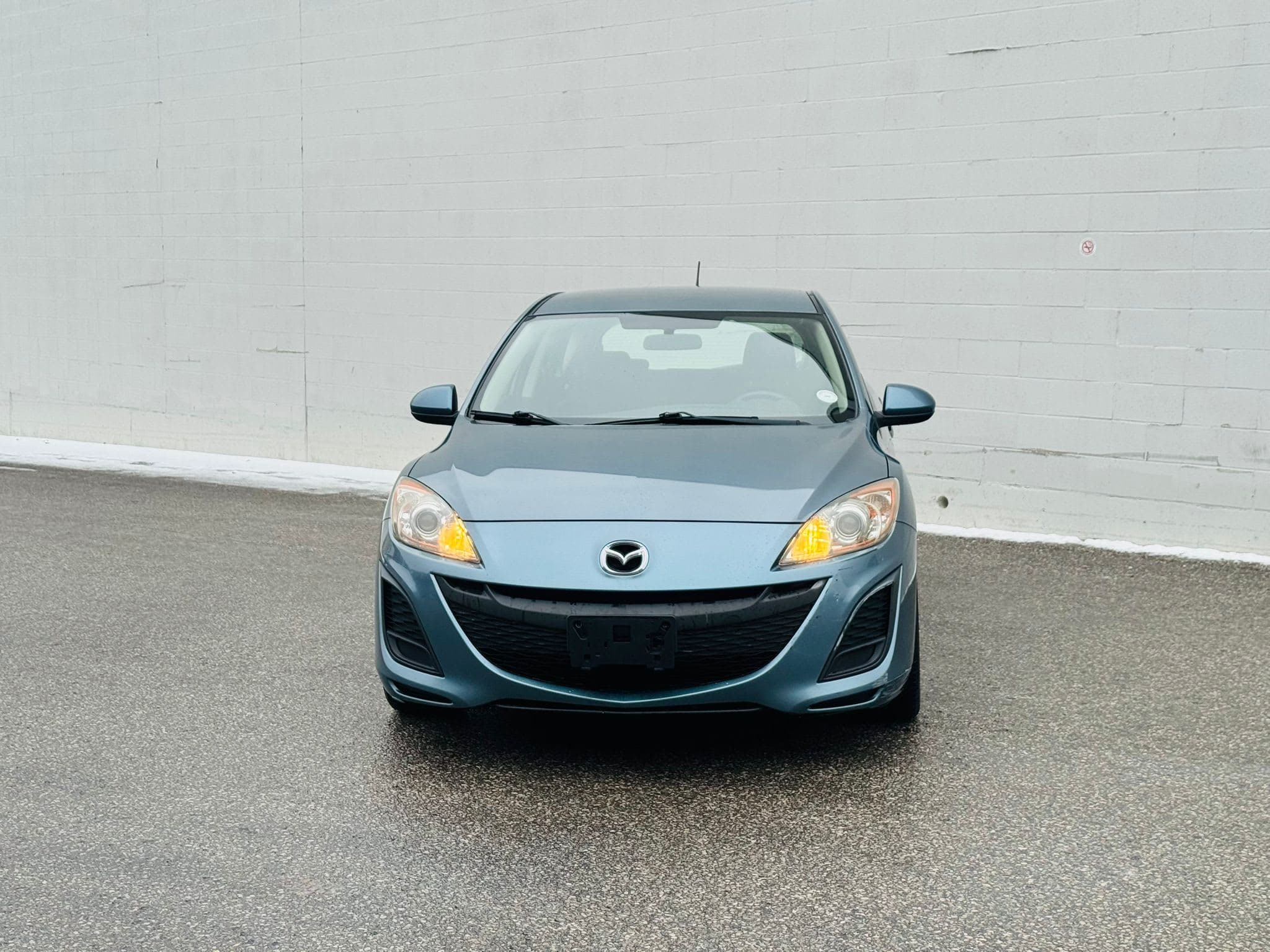 2010 Mazda Mazda 3 - Image 2