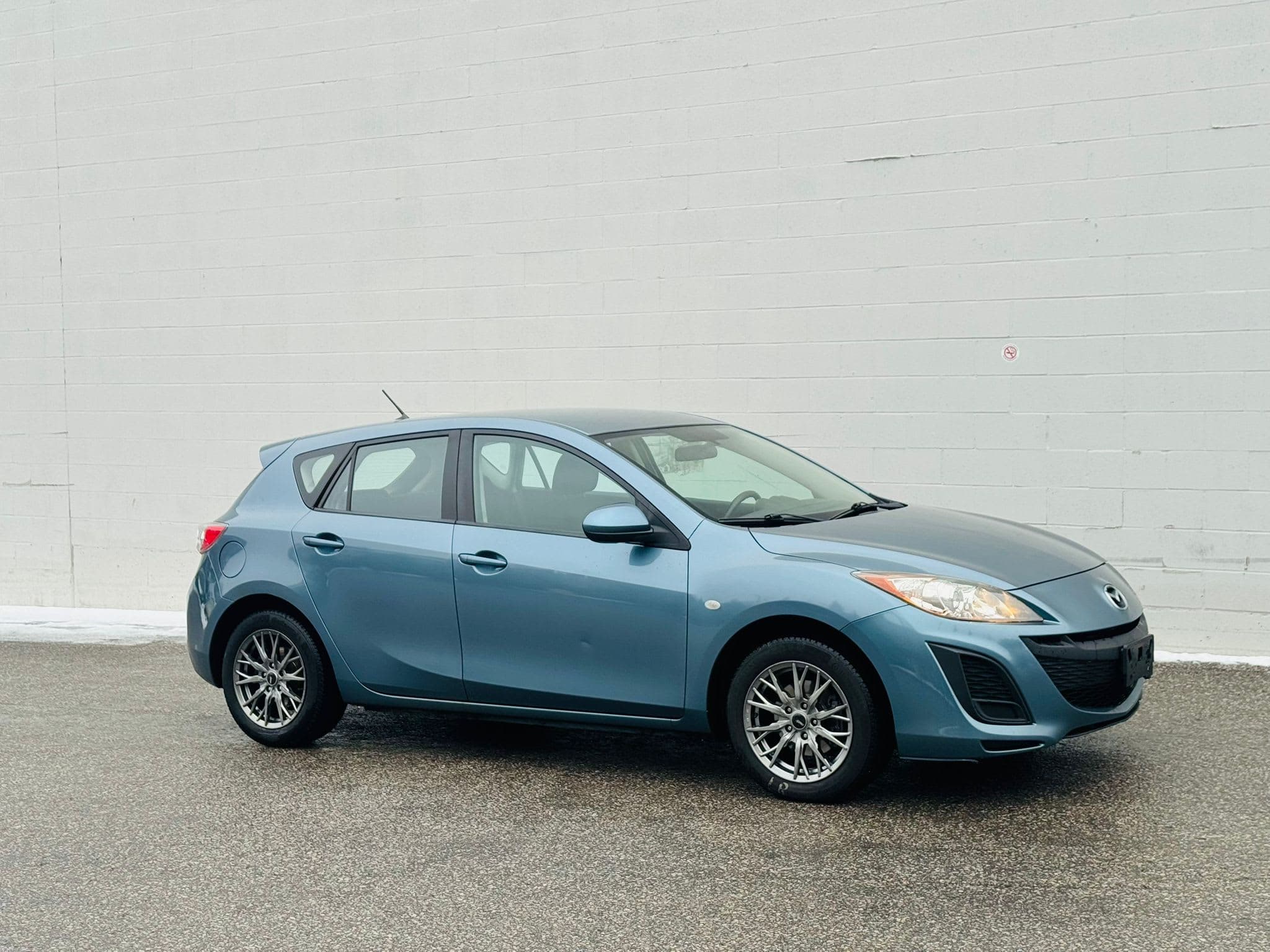 2010 Mazda Mazda 3 - Image 4