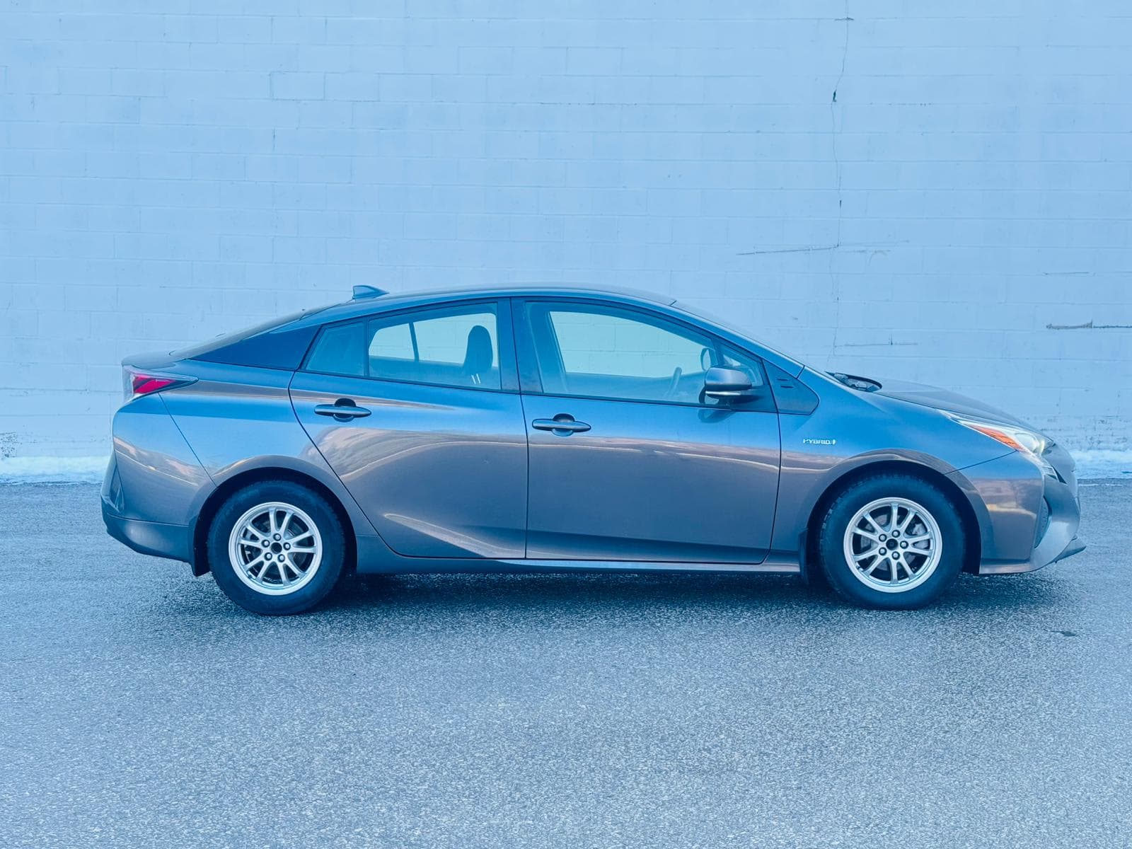2017 Toyota Prius - Image 5