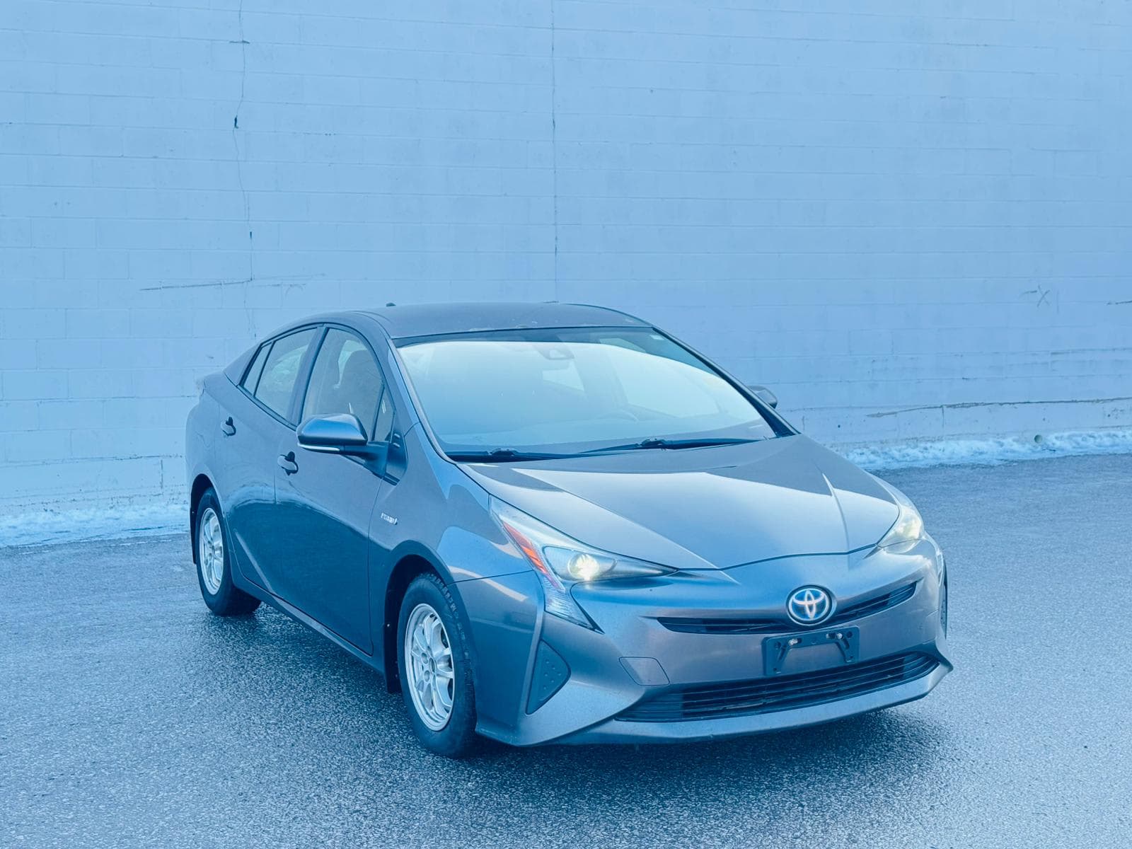 2017 Toyota Prius - Image 4